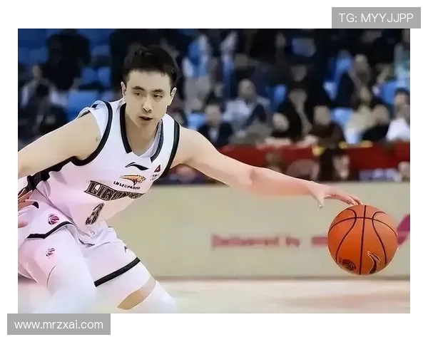 CBA传奇球星退役后俱乐部面临重建,青年球员成长成为新焦点 CBA传奇球星退役后俱乐部面临重建,青年球员成长成为新焦点